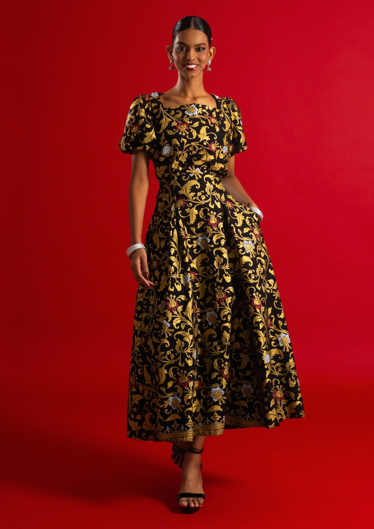inisaya : Tejas | Indira Set
