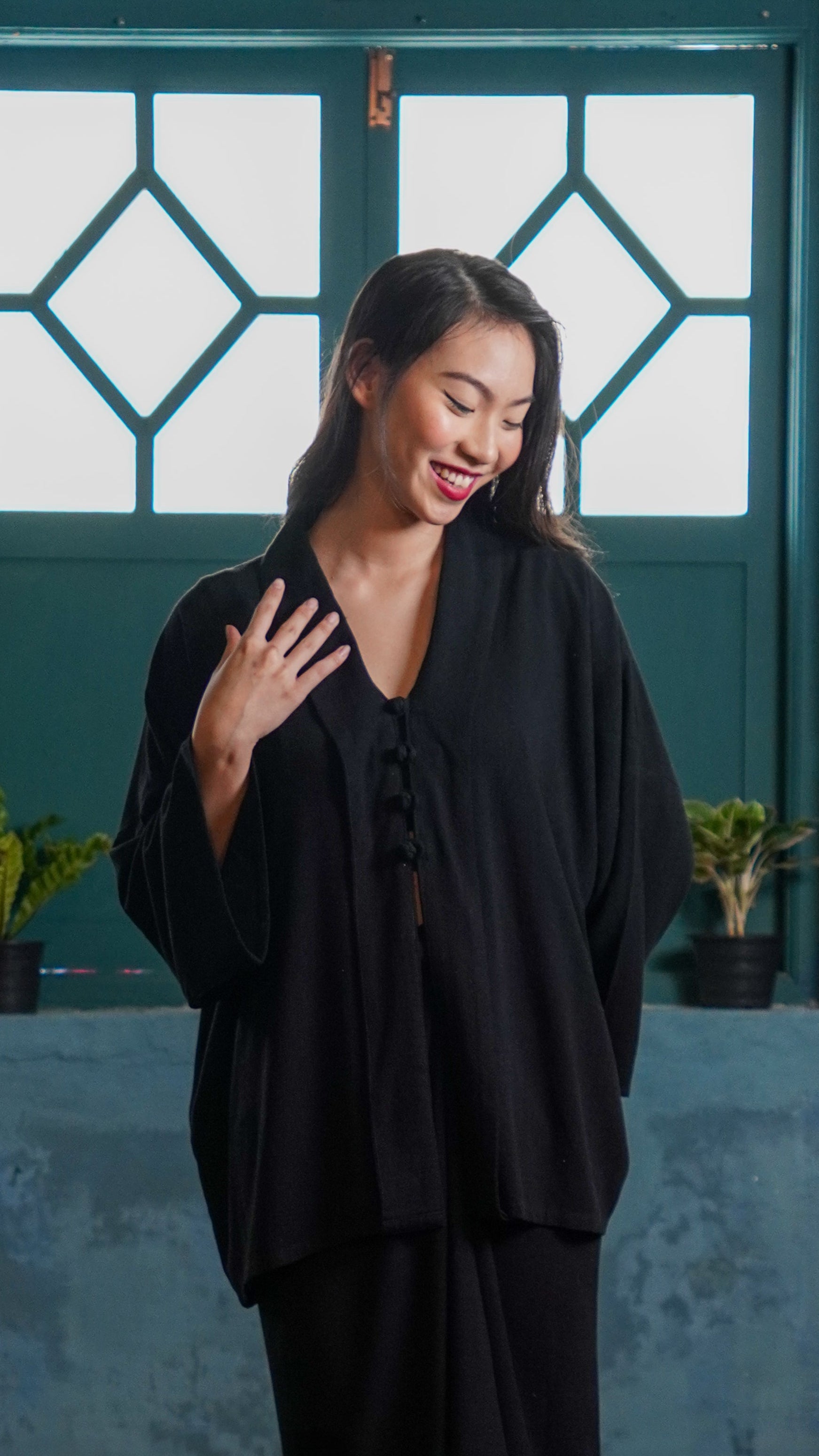 inisaya : kopi couture | kimono ( black )
